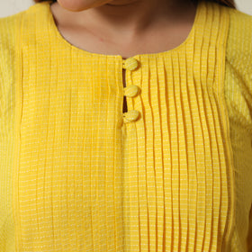 Buy Plain Running Stitch Cotton Pintuck Straight Kurta 09 Online at iTokri.com