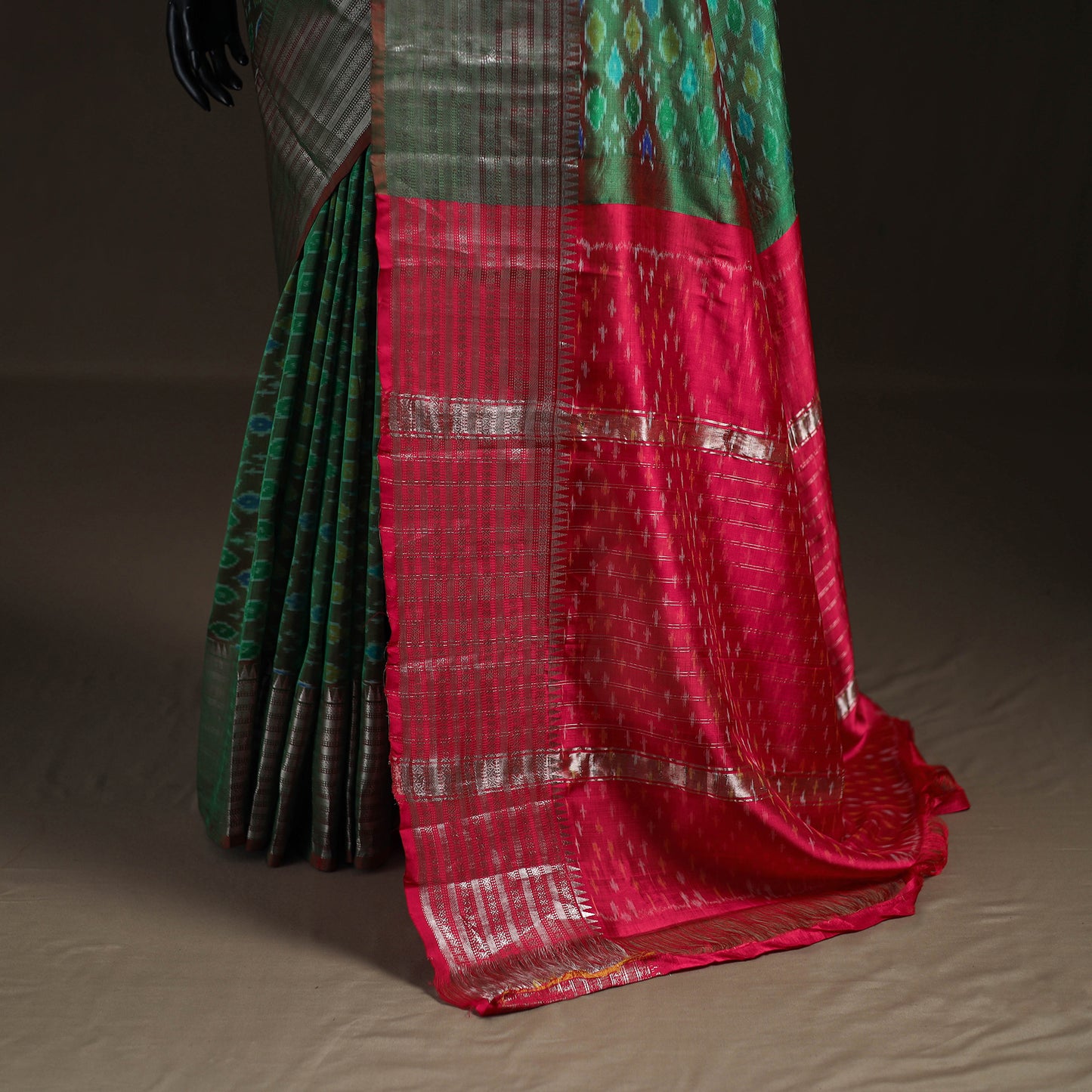 Green - Traditional Pochampally Ikat Handwoven Pure Silk Pattu Saree with Rudraksha Border 03
