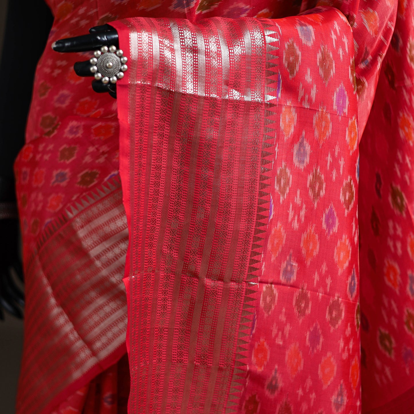 Pink - Traditional Pochampally Ikat Handwoven Pure Silk Pattu Saree with Rudraksha Border 04