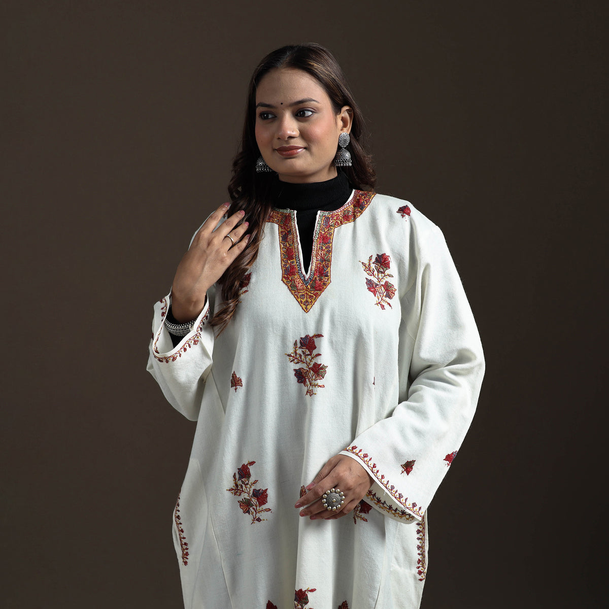 Kashmiri Heavy Sozni Hand Embroidered Handwoven Merino Wool Pheran 30