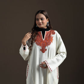 Kashmiri Sozni Hand Embroidered Handwoven Merino Wool Pheran 01