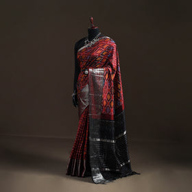 Red - Traditional Pochampally Ikat Handwoven Pure Silk Pattu Saree with Rudraksha Border 08