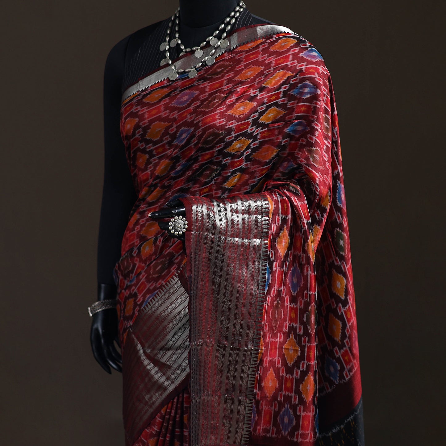 Red - Traditional Pochampally Ikat Handwoven Pure Silk Pattu Saree with Rudraksha Border 08