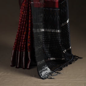 Red - Traditional Pochampally Ikat Handwoven Pure Silk Pattu Saree with Rudraksha Border 08