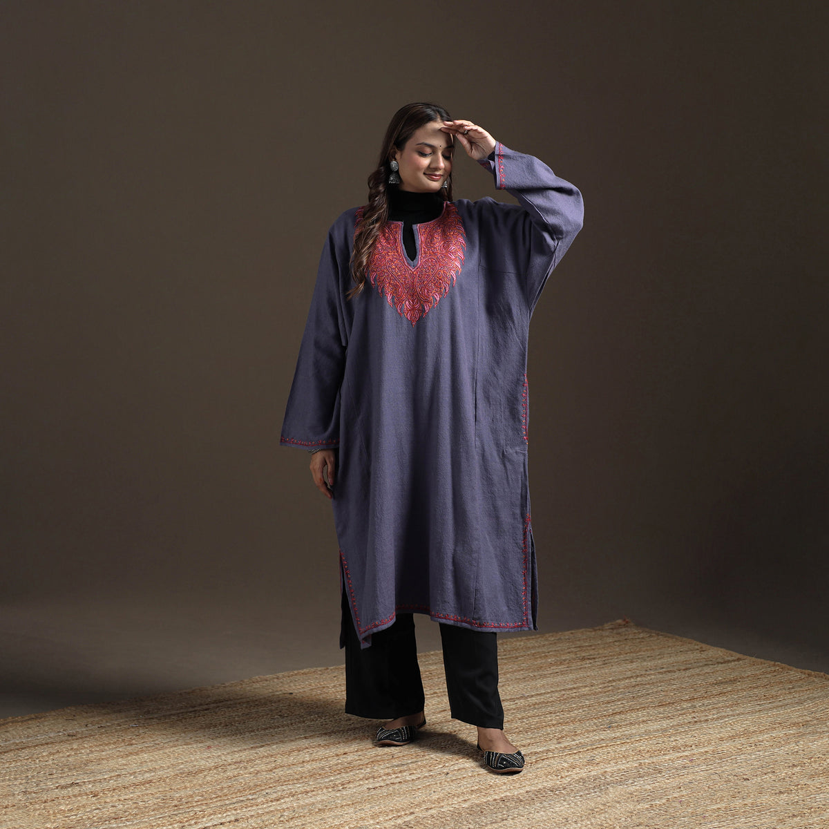 Kashmiri Sozni Hand Embroidered Handwoven Merino Wool Pheran 03