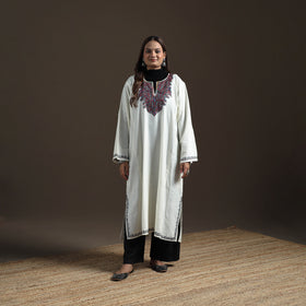 Kashmiri Sozni Hand Embroidered Handwoven Merino Wool Pheran 05