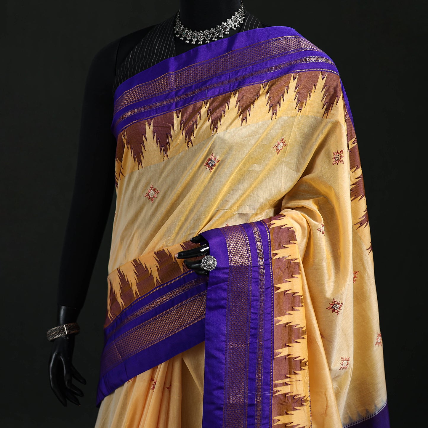 Ilkal Weave Kasuti Work Silk Cotton Zari Border Saree with Blouse Piece 09
