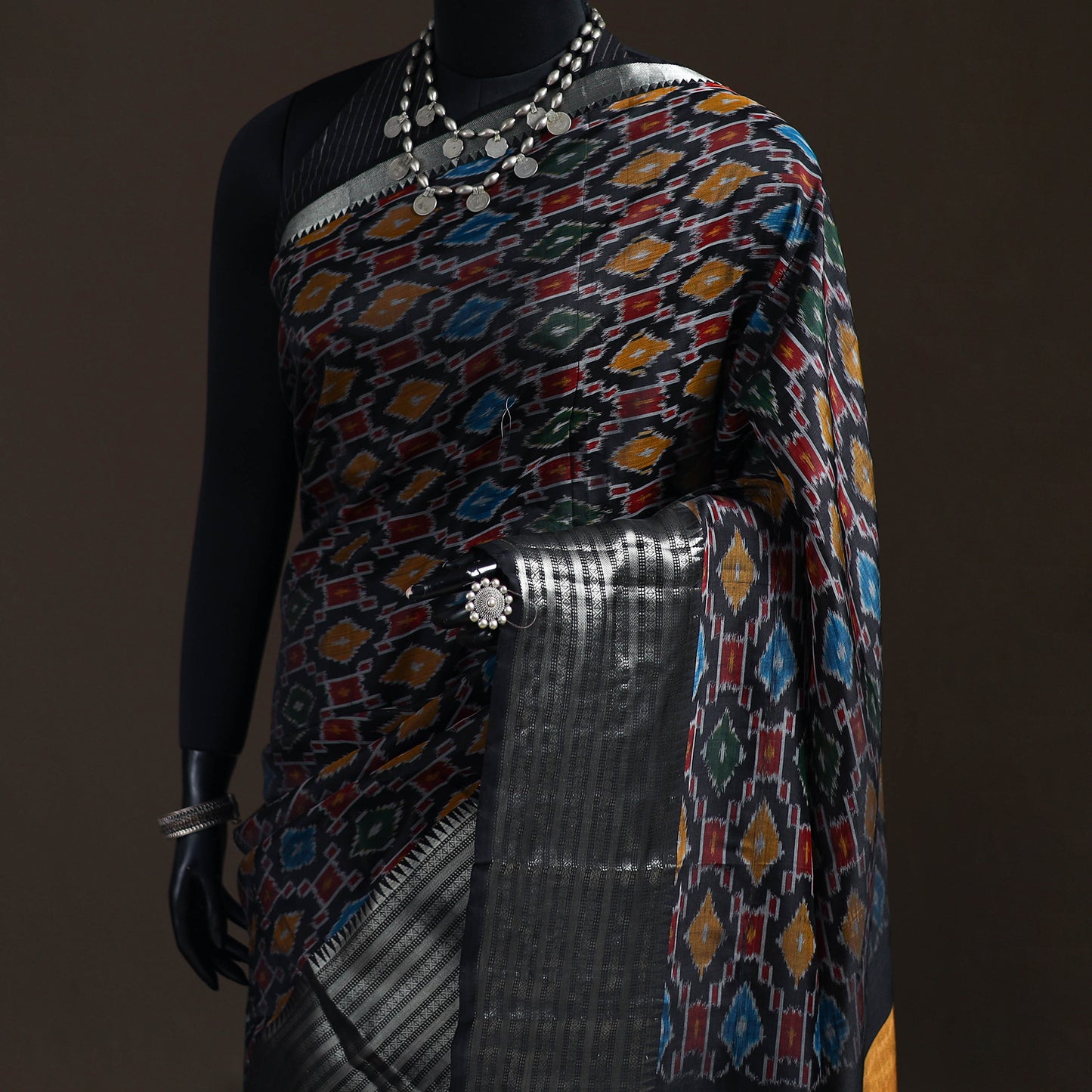 Black - Traditional Pochampally Ikat Handwoven Pure Silk Pattu Saree with Rudraksha Border 18