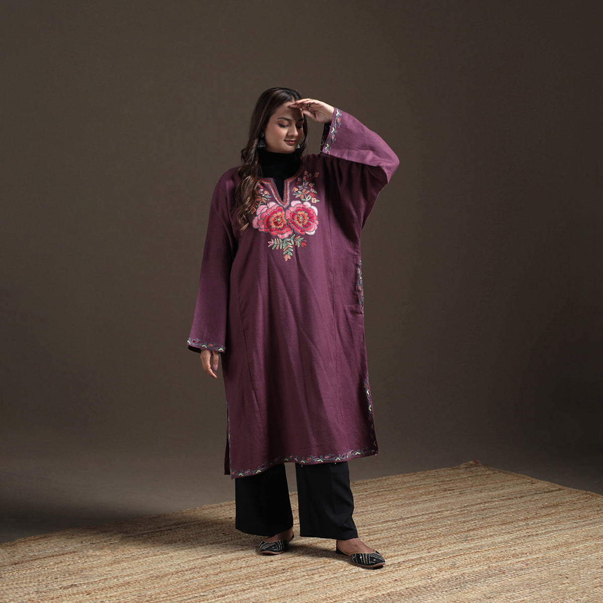 Kashmiri Aari Hand Embroidered Handwoven Merino Wool Pheran 14