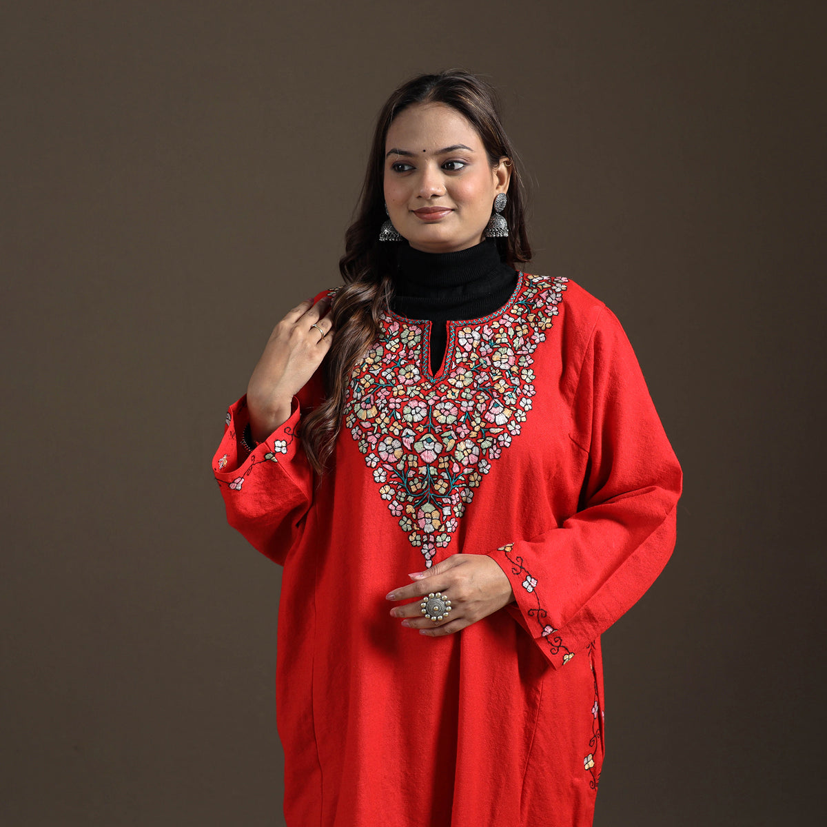Kashmiri Sozni Hand Embroidered Handwoven Merino Wool Pheran 17