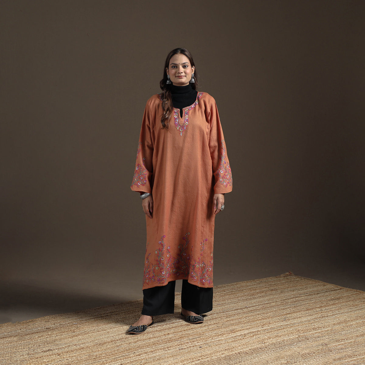 Kashmiri Sozni Hand Embroidered Handwoven Merino Wool Pheran 19