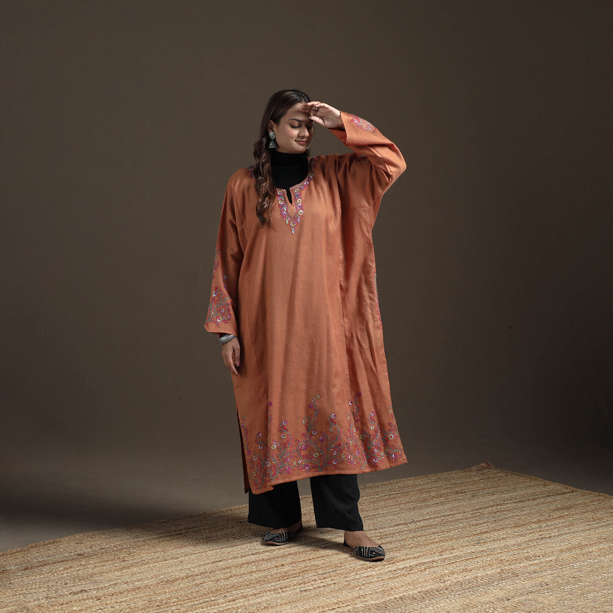 Kashmiri Sozni Hand Embroidered Handwoven Merino Wool Pheran 19