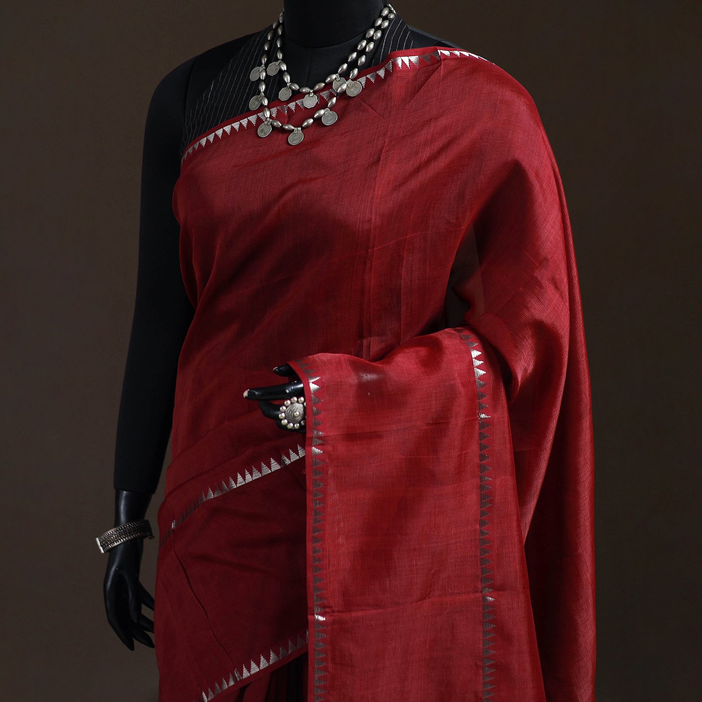 Red - Mangalagiri Handwoven Pure Silk Pattu Saree 29