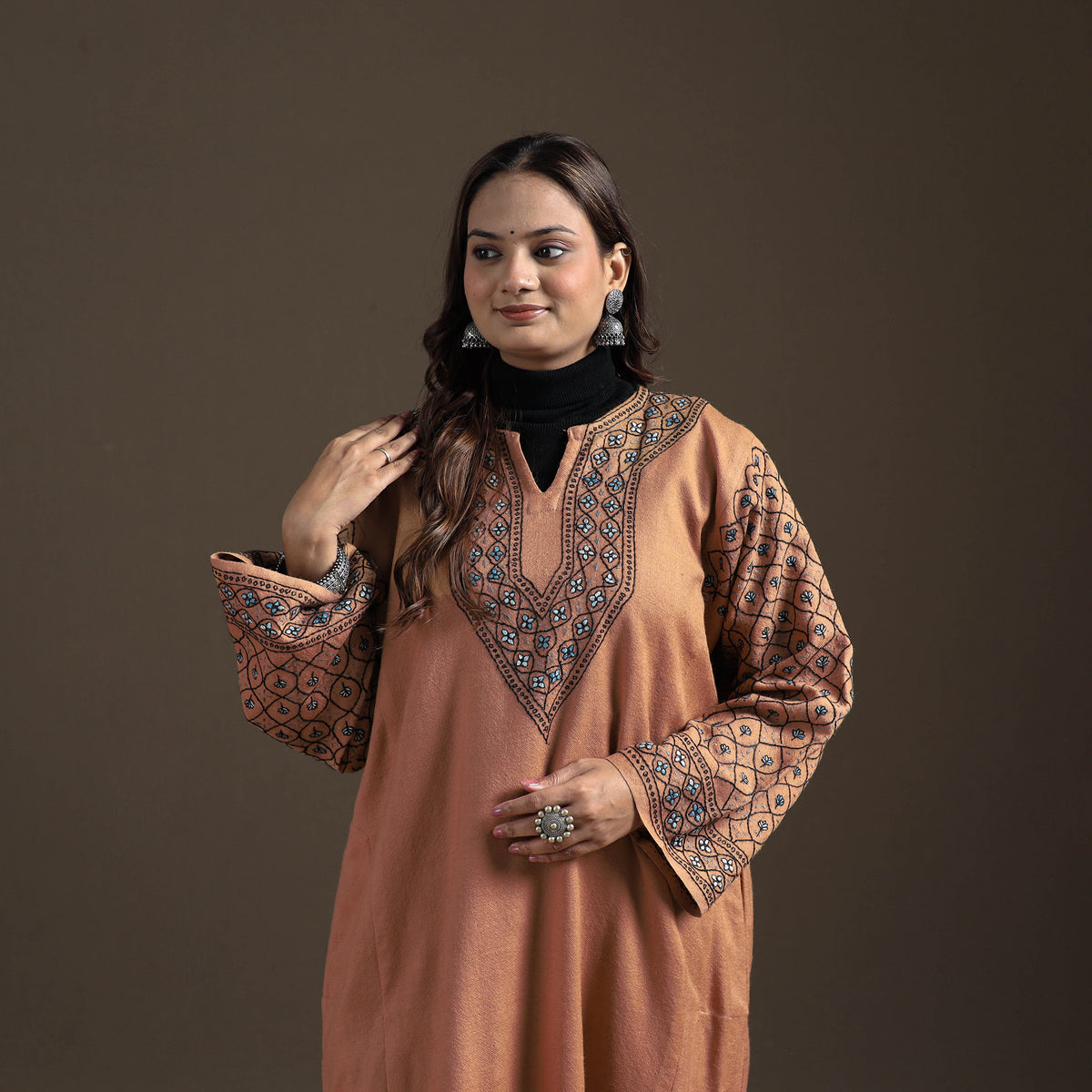 Kashmiri Heavy Sozni Hand Embroidered Handwoven Merino Wool Pheran 21