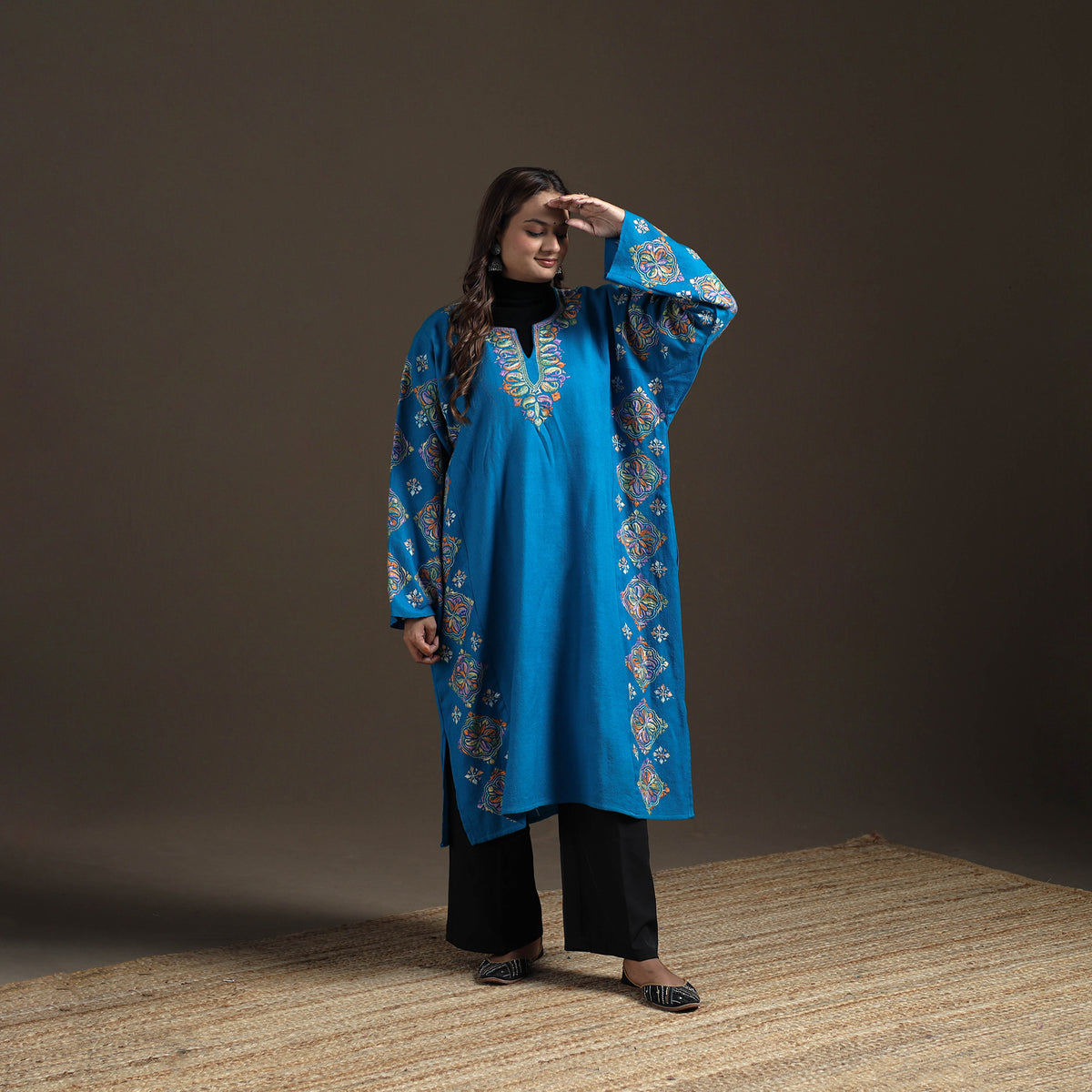 Kashmiri Heavy Sozni Hand Embroidered Handwoven Merino Wool Pheran 25