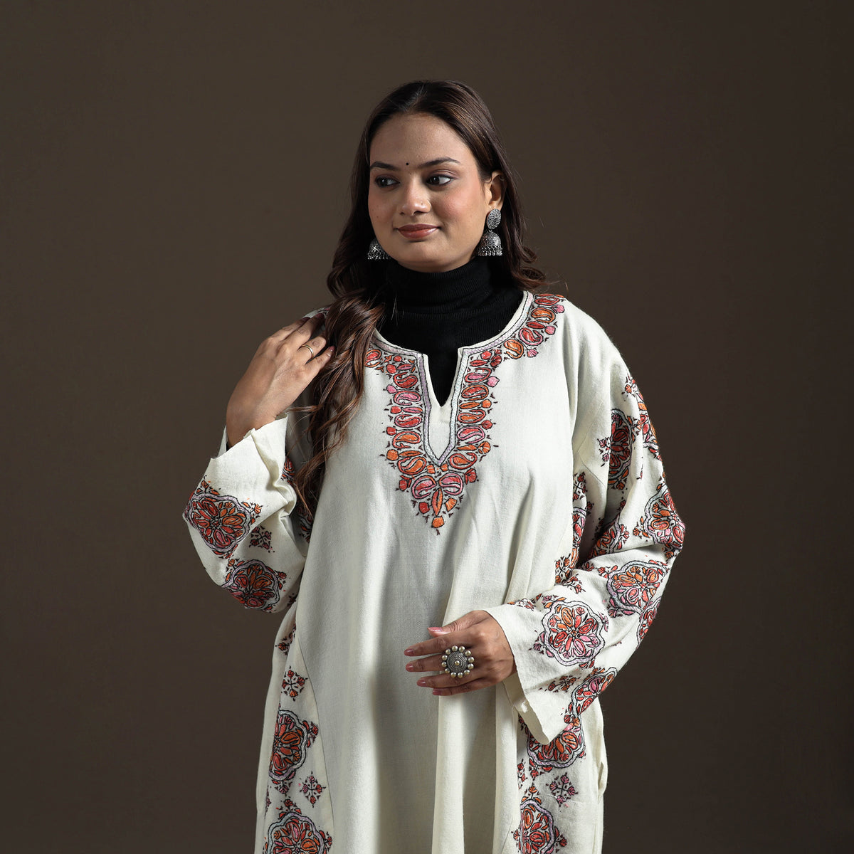 Kashmiri Heavy Sozni Hand Embroidered Handwoven Merino Wool Pheran 26