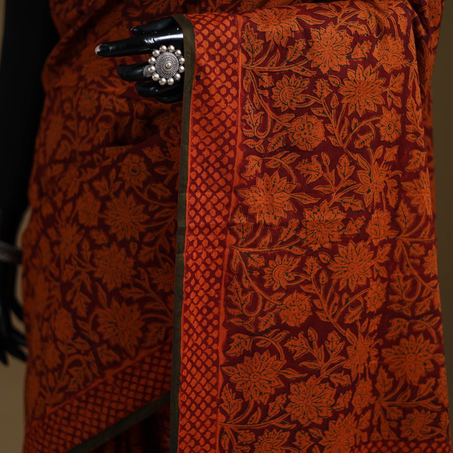 Red - Gamthi Hand Block Print Pure Mul Cotton Saree with Blouse Piece 01