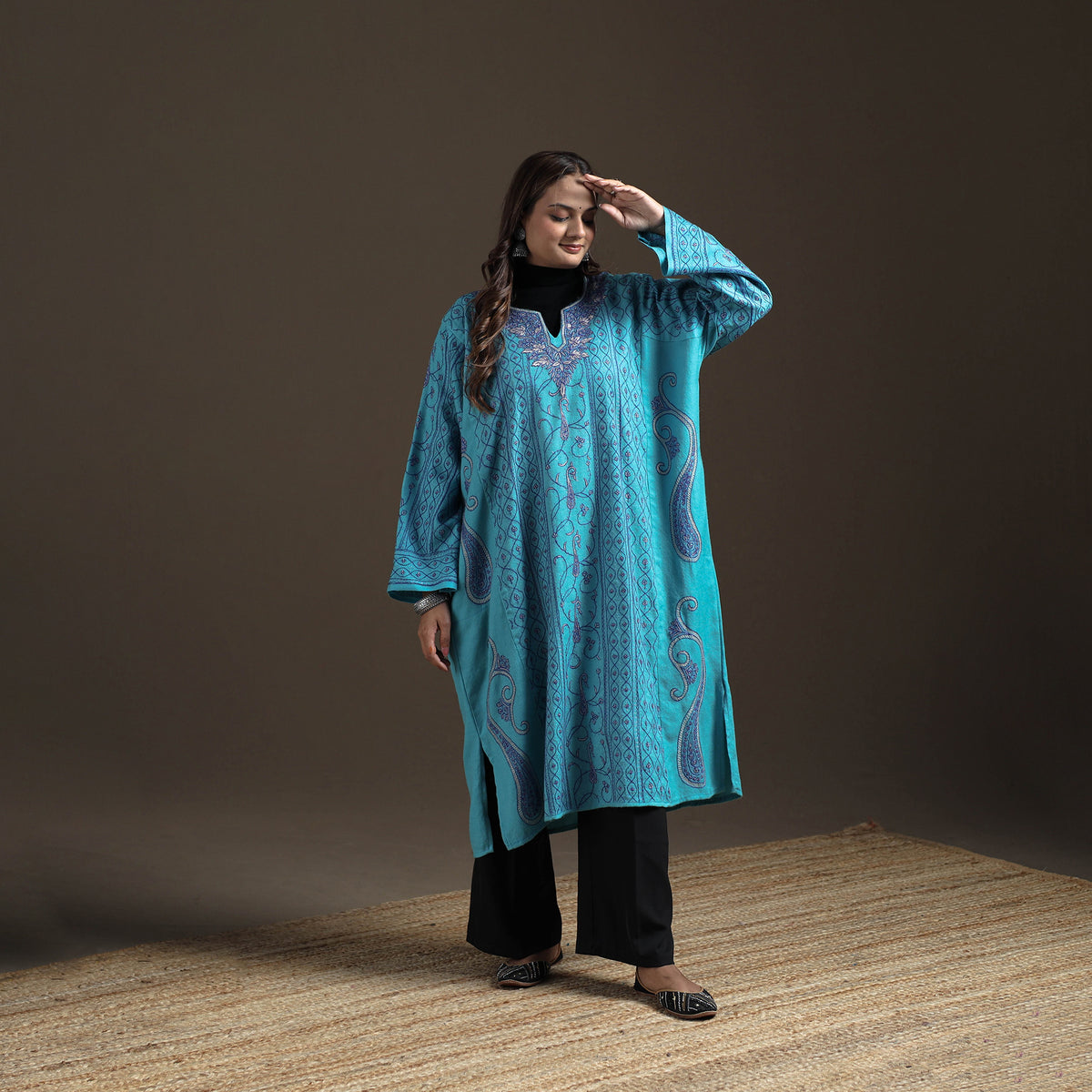 Kashmiri Heavy Sozni Hand Embroidered Handwoven Merino Wool Pheran 29