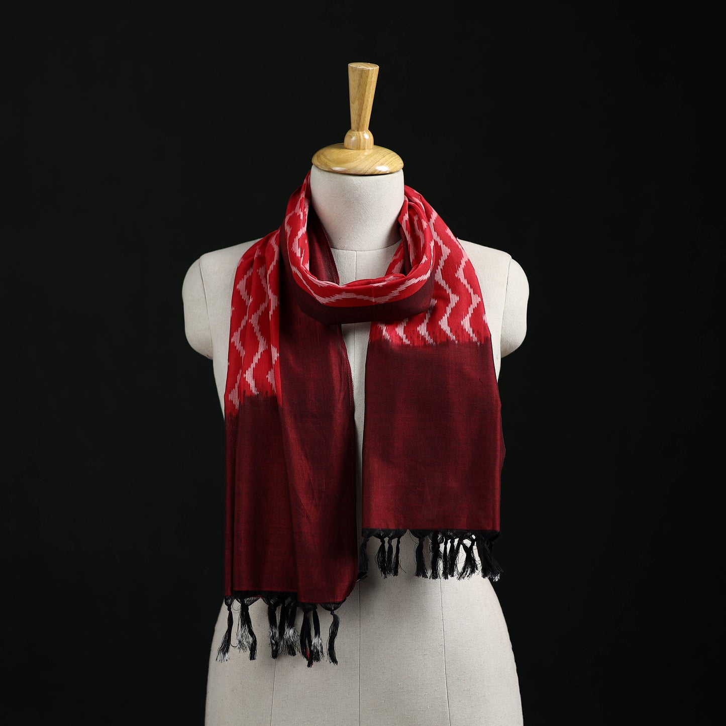 Pochampally Ikat Weave Cotton Stole 09