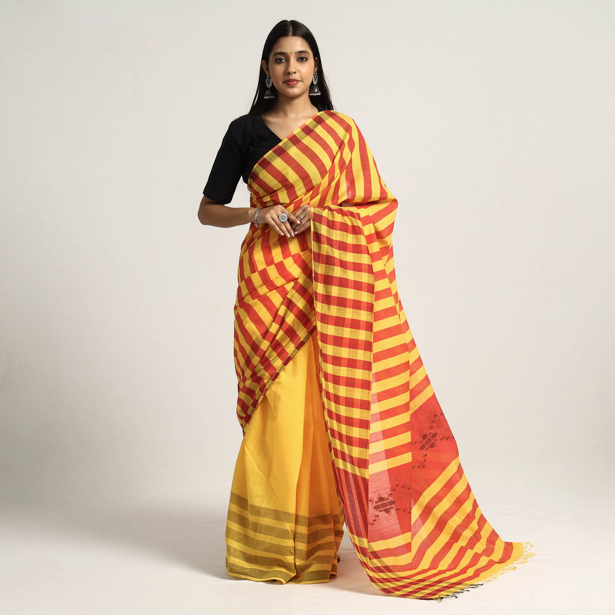 Saree Pallu Draping Styles To Wear Your Sarees New Way Everyday! | Saree.com  By Asopalav