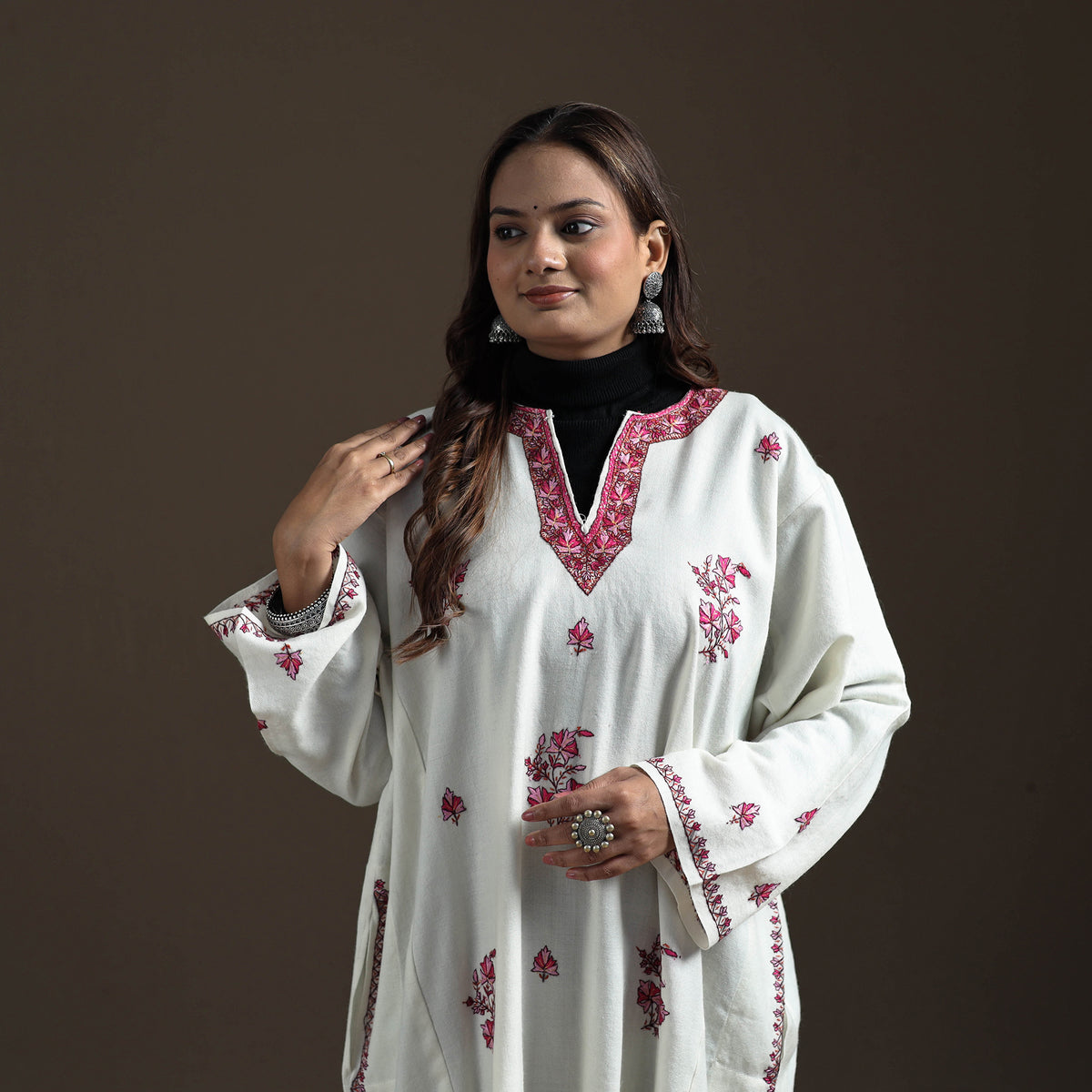 Kashmiri Heavy Sozni Hand Embroidered Handwoven Merino Wool Pheran 34