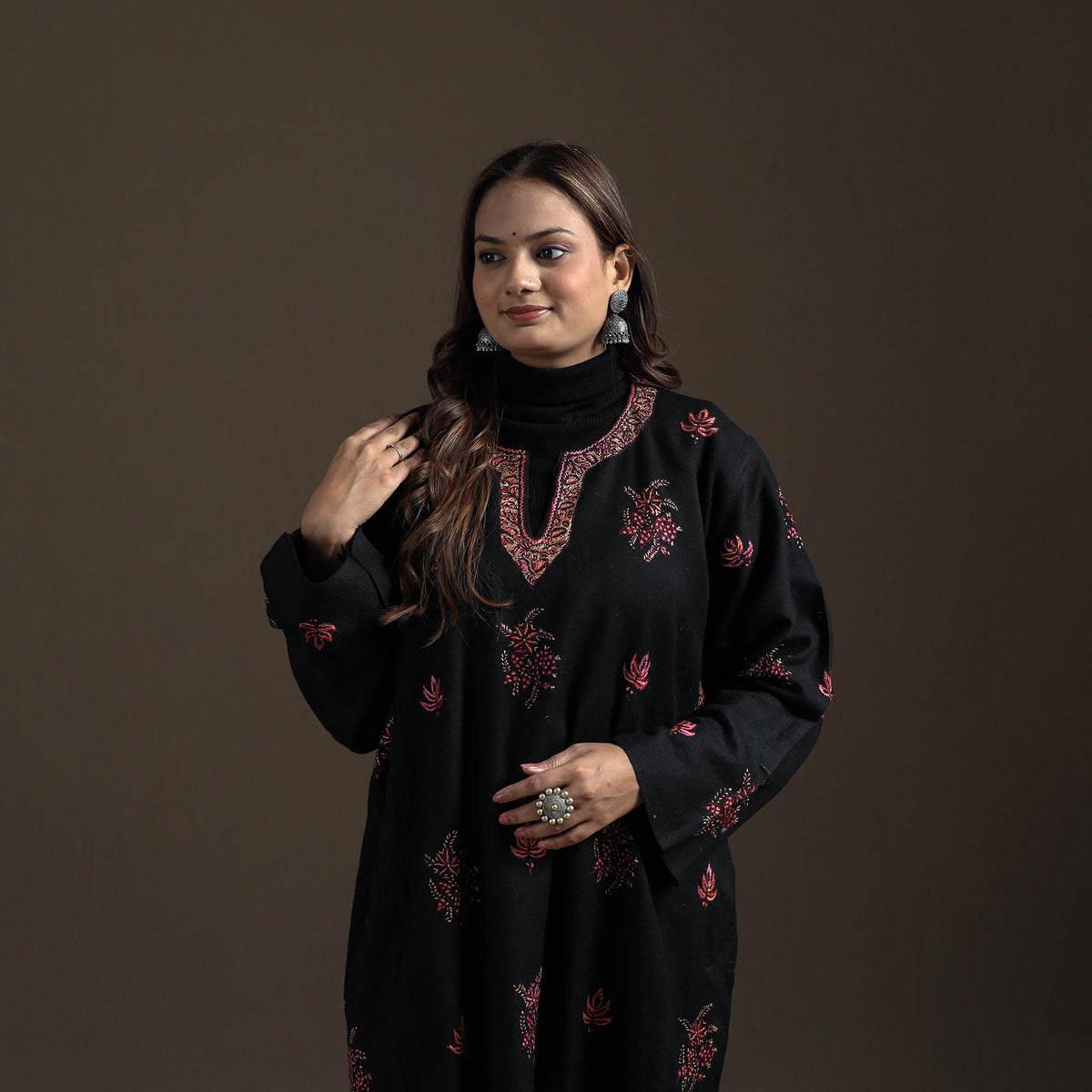 Kashmiri Heavy Sozni Hand Embroidered Handwoven Merino Wool Pheran 33