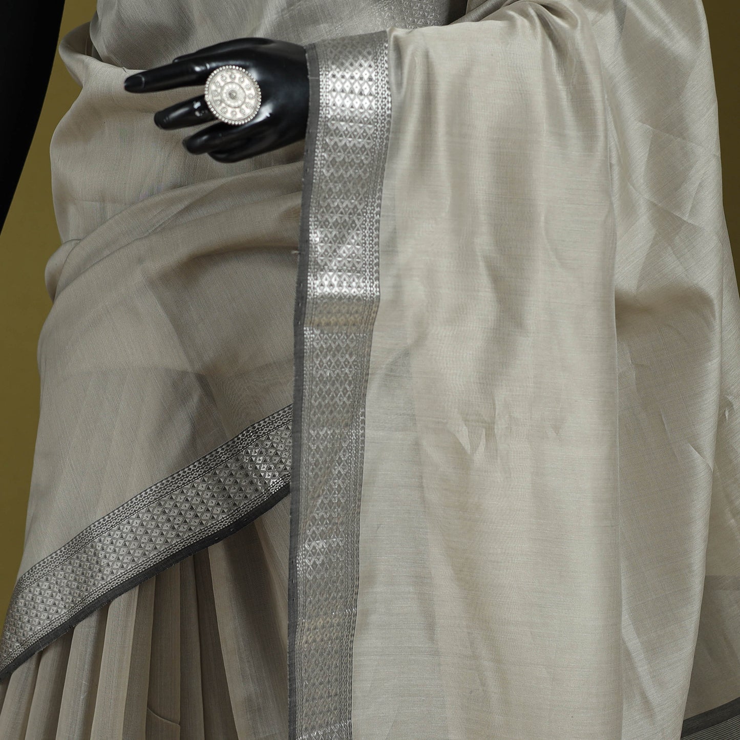 Grey - handloom silk cotton maheshwari saree with zari