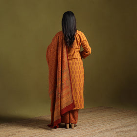 Natural Dyed Hand Block Bagh Print Cotton Suit Set with Dupatta for Women 16