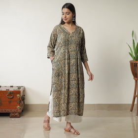 Buy Pedana Kalamkari Block Printed Cotton Pintuck Straight Kurta 16 Online at iTokri.com