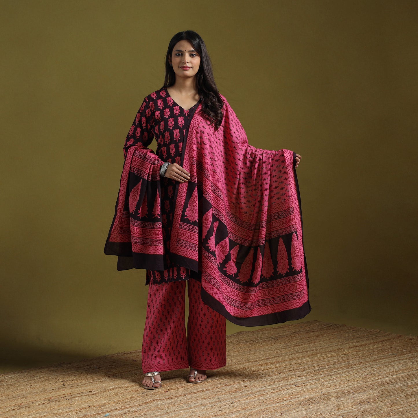 Natural Dyed Hand Block Bagh Print Cotton Suit Set with Dupatta for Women 20