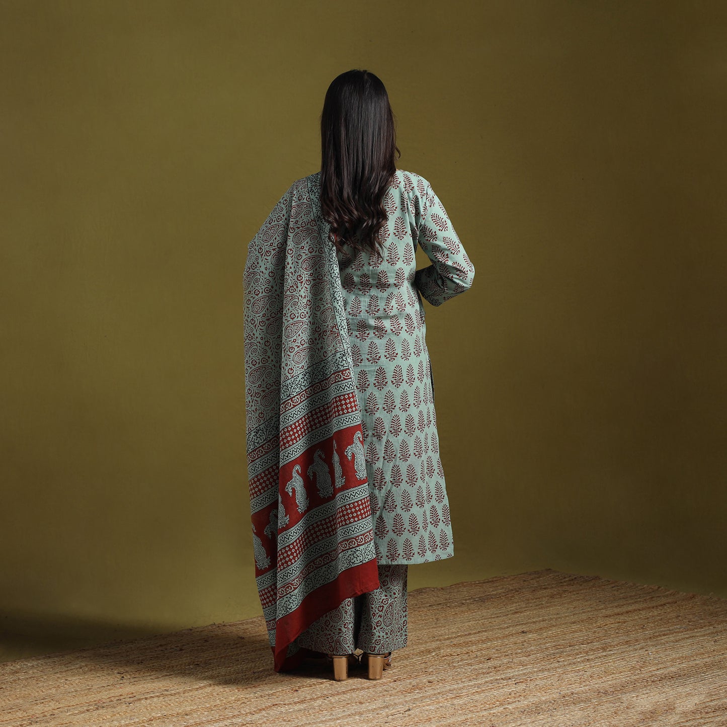 Natural Dyed Hand Block Bagh Print Cotton Suit Set with Dupatta for Women 15