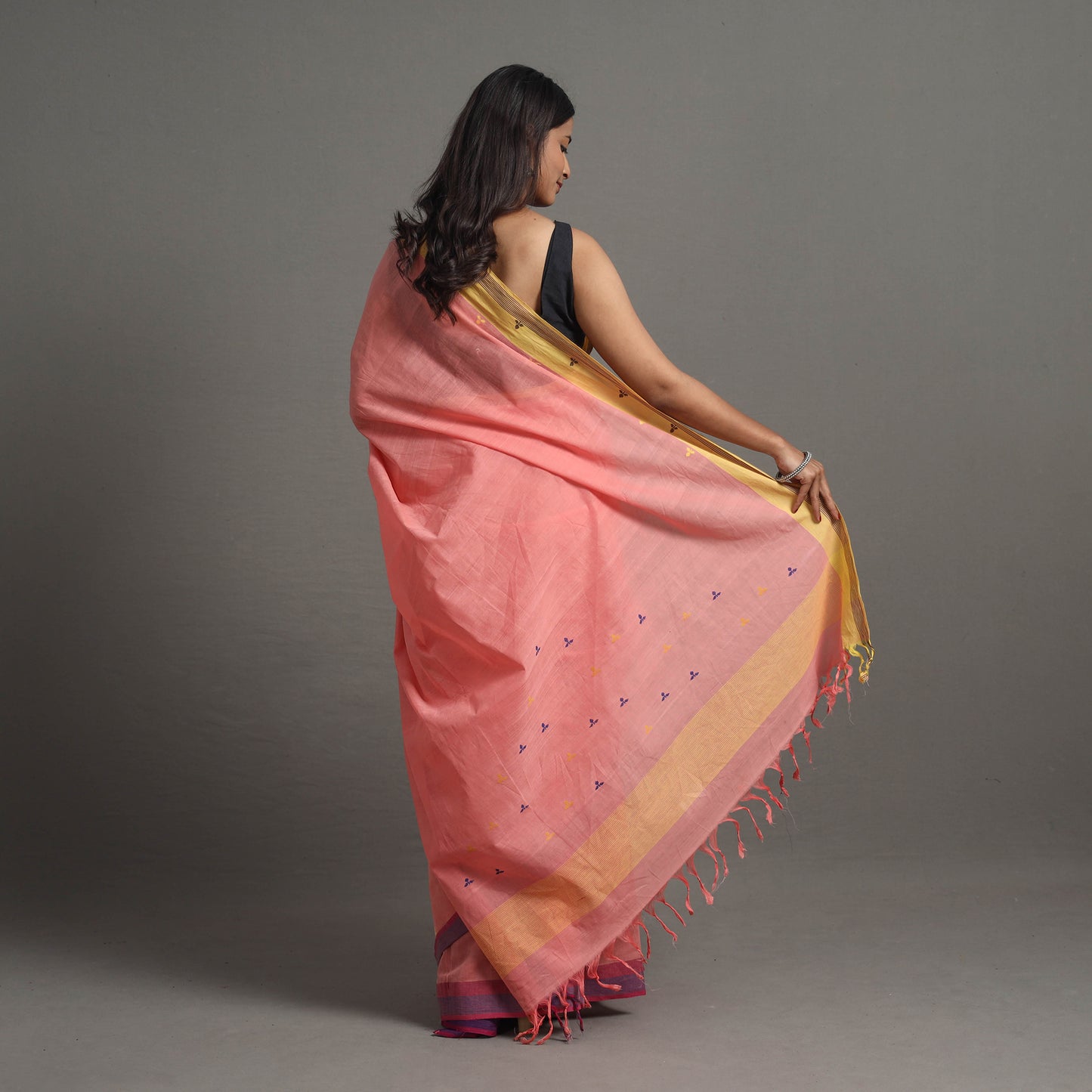 Buti Cotton Handloom Saree 82