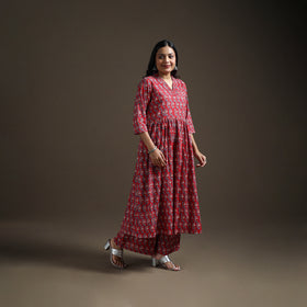 Red - floral sanganeri print cotton flared kurta