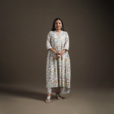 Multicolor - Floral Sanganeri Print Cotton Flared Kurta with Palazzo Set for women 18