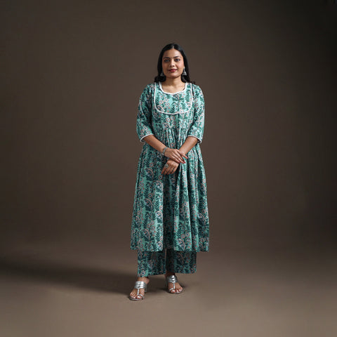 Green - Floral Sanganeri Print Cotton Lace Work Flared Kurta with Palazzo Set for women 01