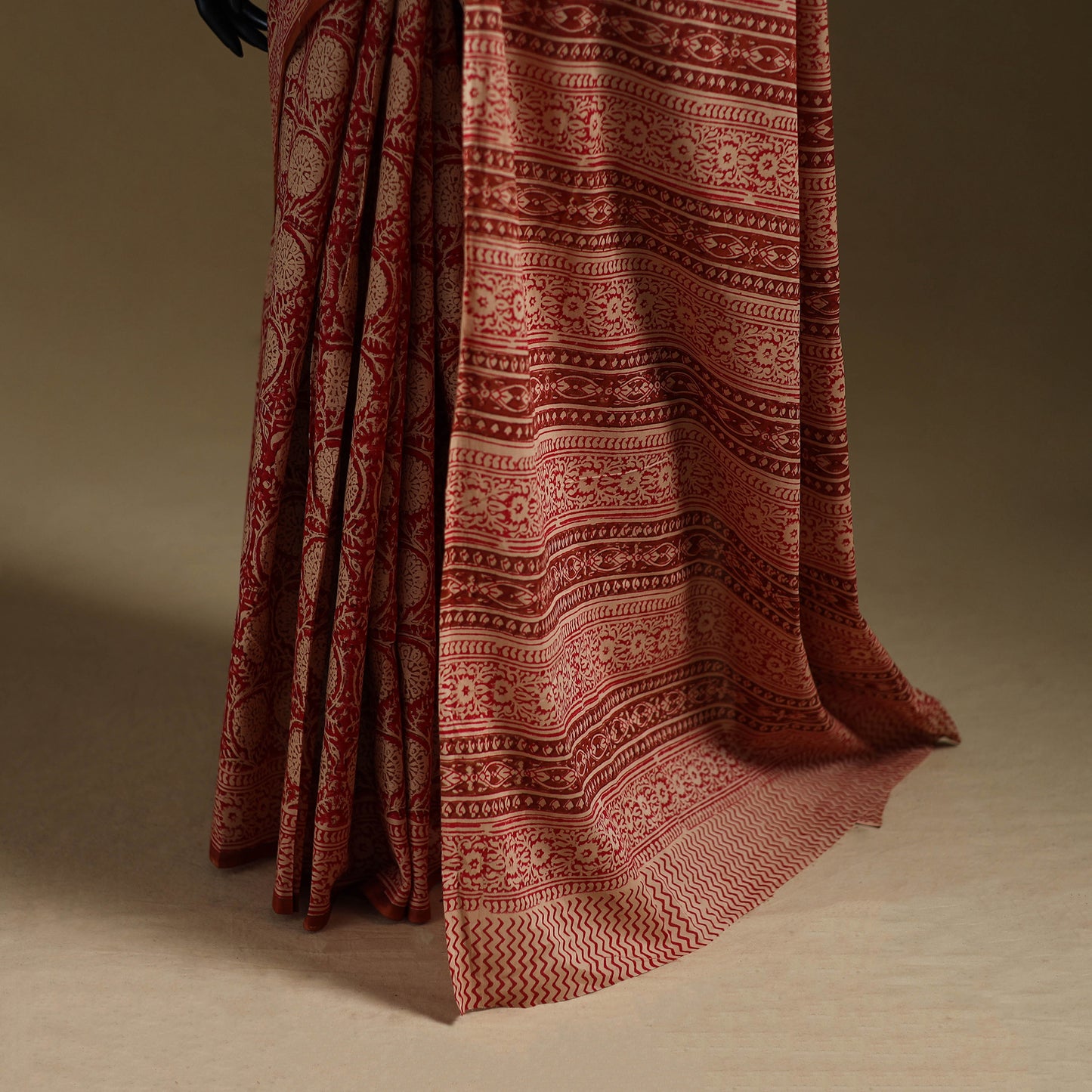 Red - Gamthi Hand Block Print Pure Mul Cotton Saree with Blouse Piece 57