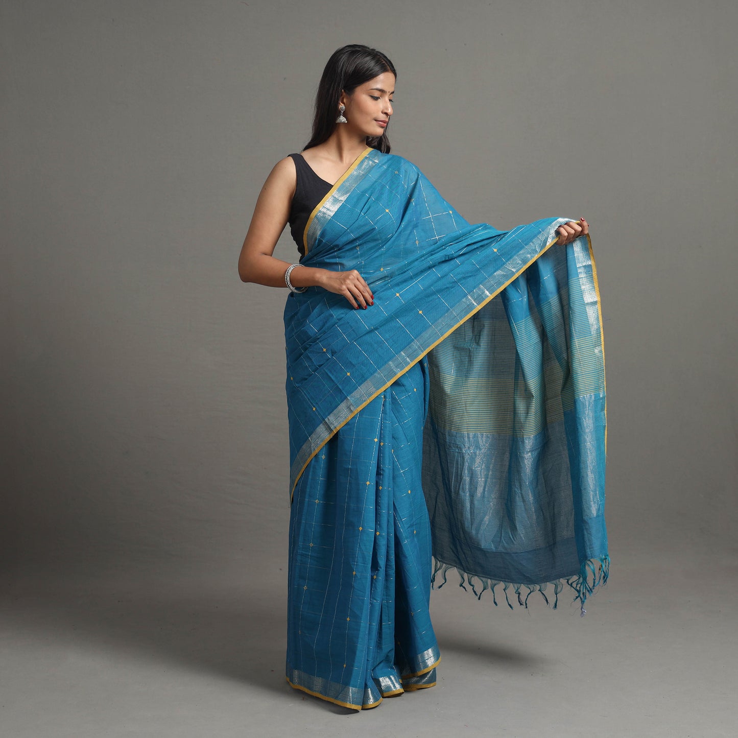 Buti Cotton Zari Check Handloom Saree 106