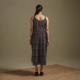 Hand Block Print Natural Dyed Cotton Button Down Bagru Dress 03