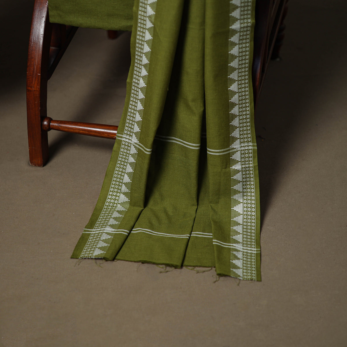 Sanganeri Block Print Cotton Unstitched Dress Material: Kurta, Bottom & Dupatta with Jewellery 10