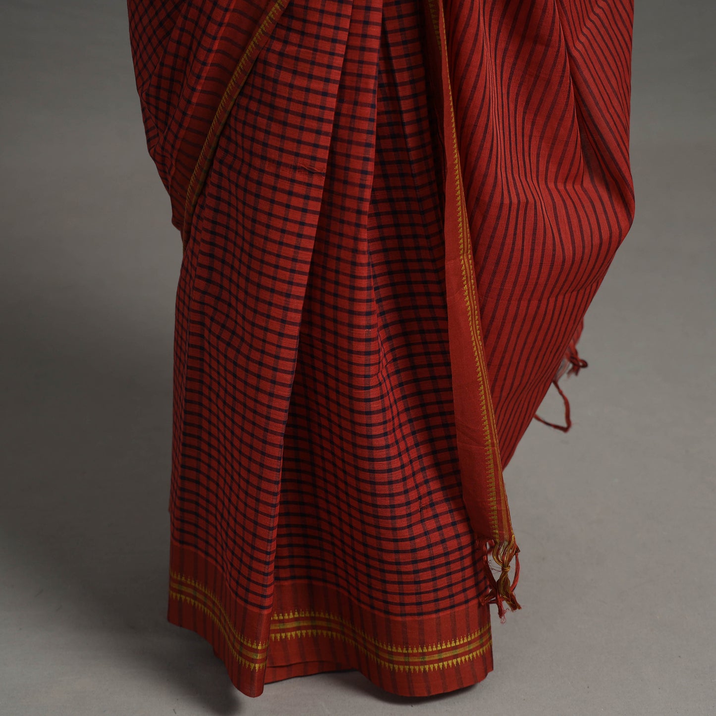 Narayanpet Small Chequered Dobby Cotton Handloom Saree 111