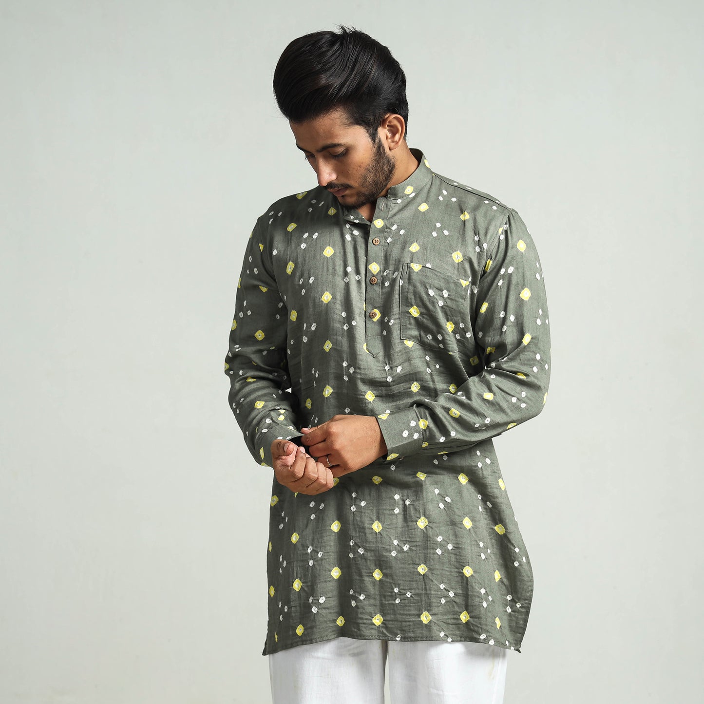 bandhani men kurta