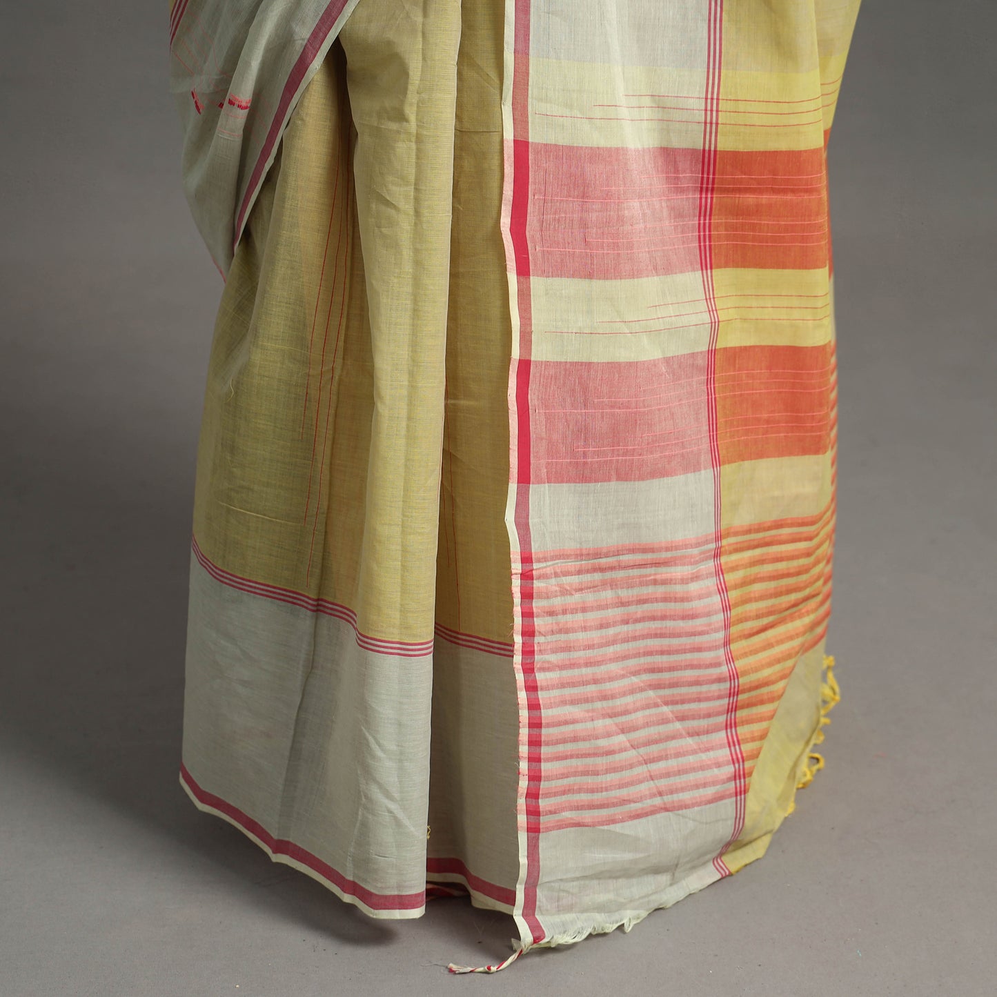 Tikali Buta Cotton Handloom Saree 115