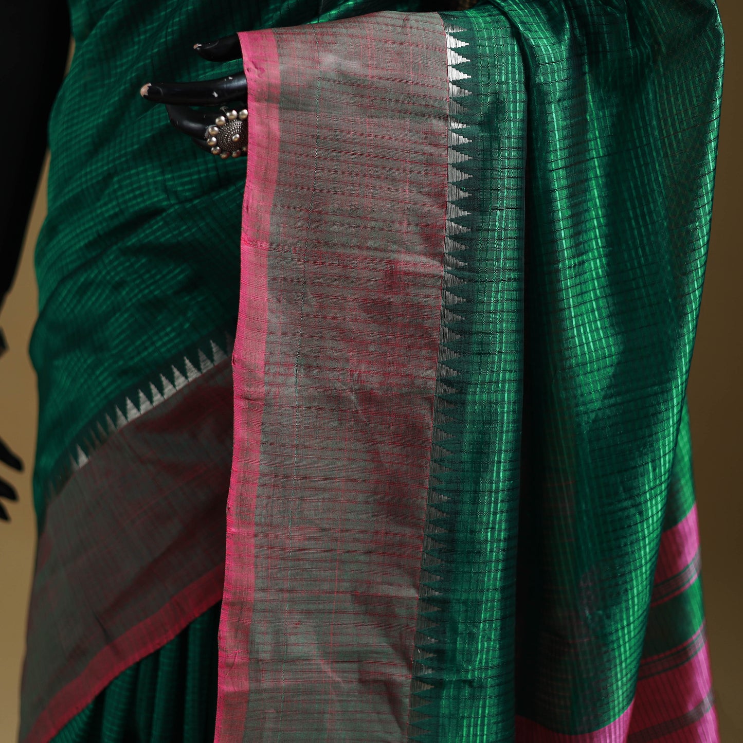 Green - Pure Handwoven Mangalagiri Silk Cotton Pattu Saree with Zari Border 01