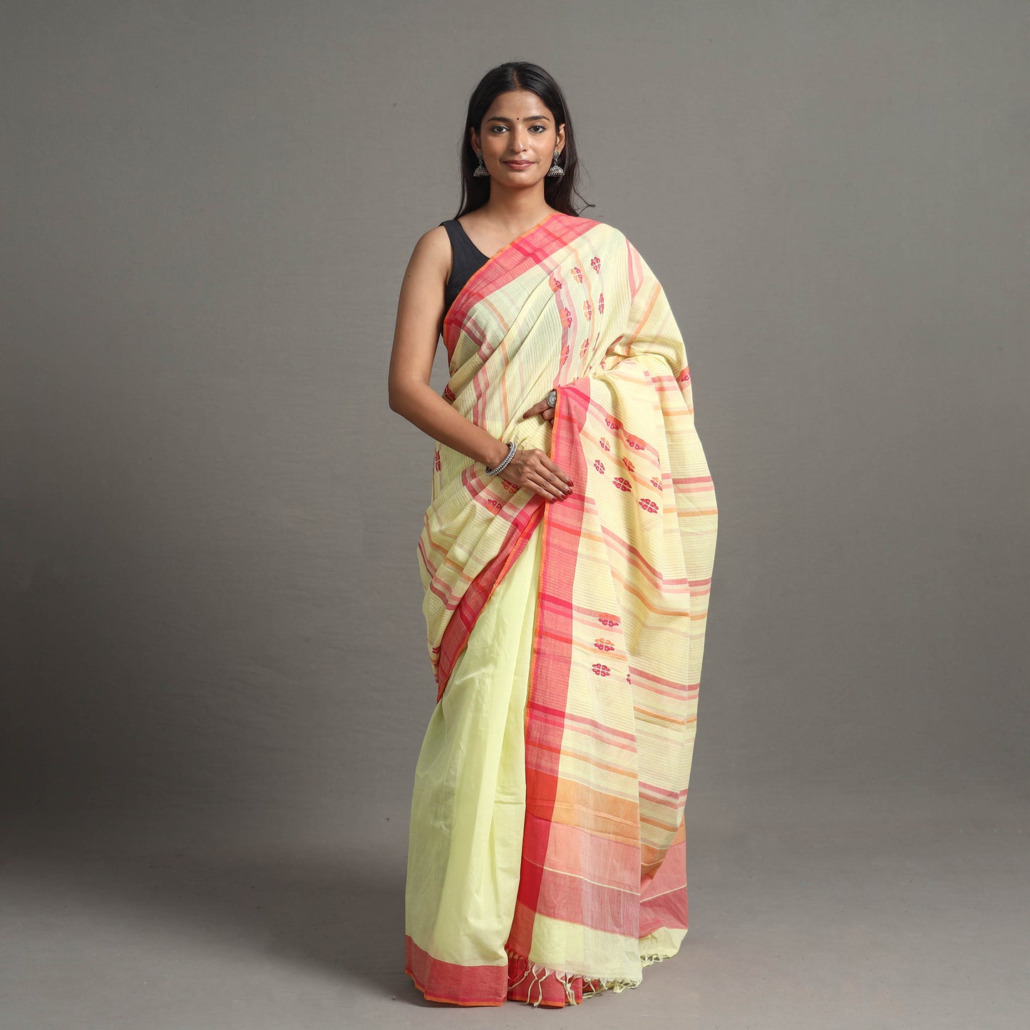 Suman Thread Buta Cotton Handloom Saree 119