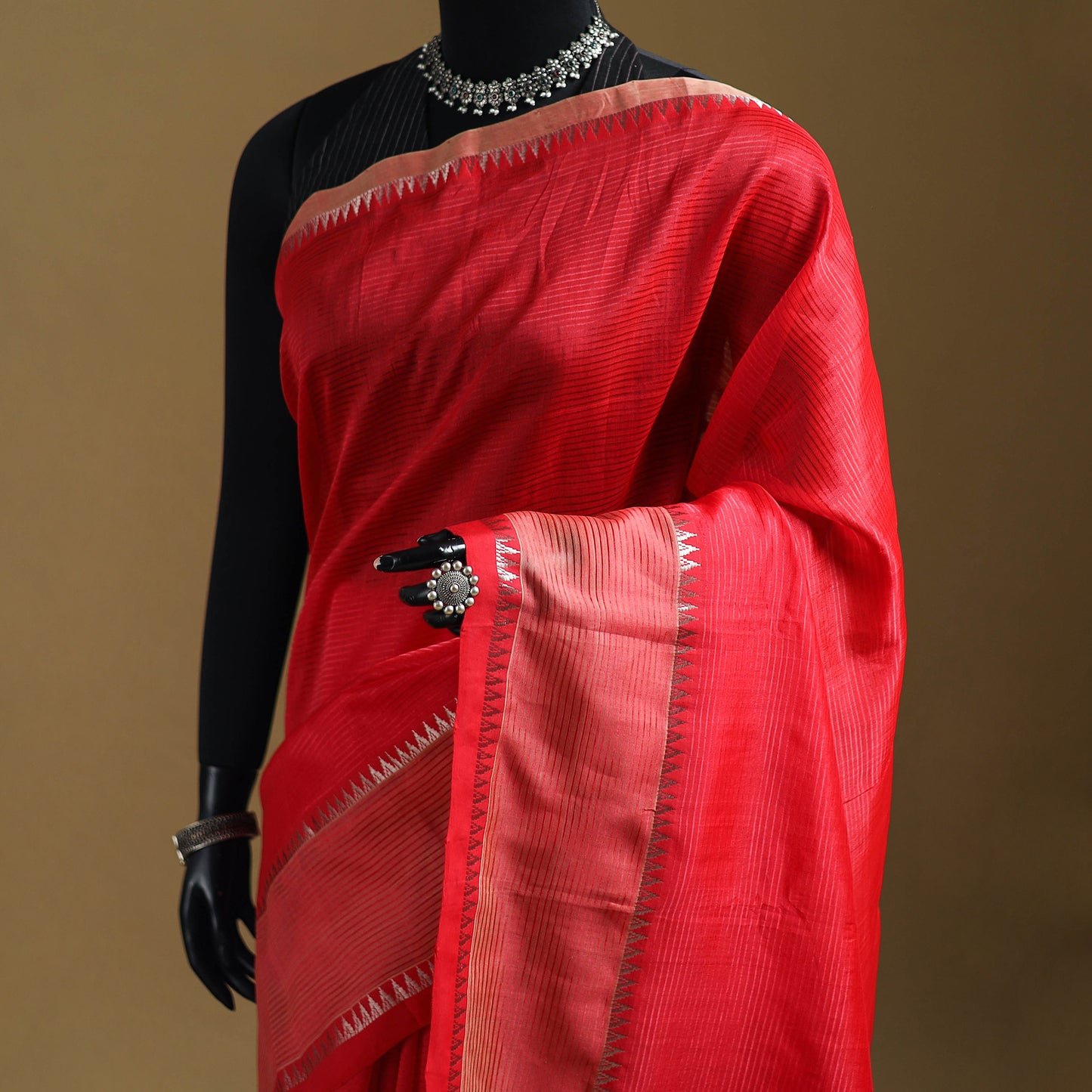 Red - Pure Handwoven Mangalagiri Silk Cotton Pattu Saree with Zari Border 12