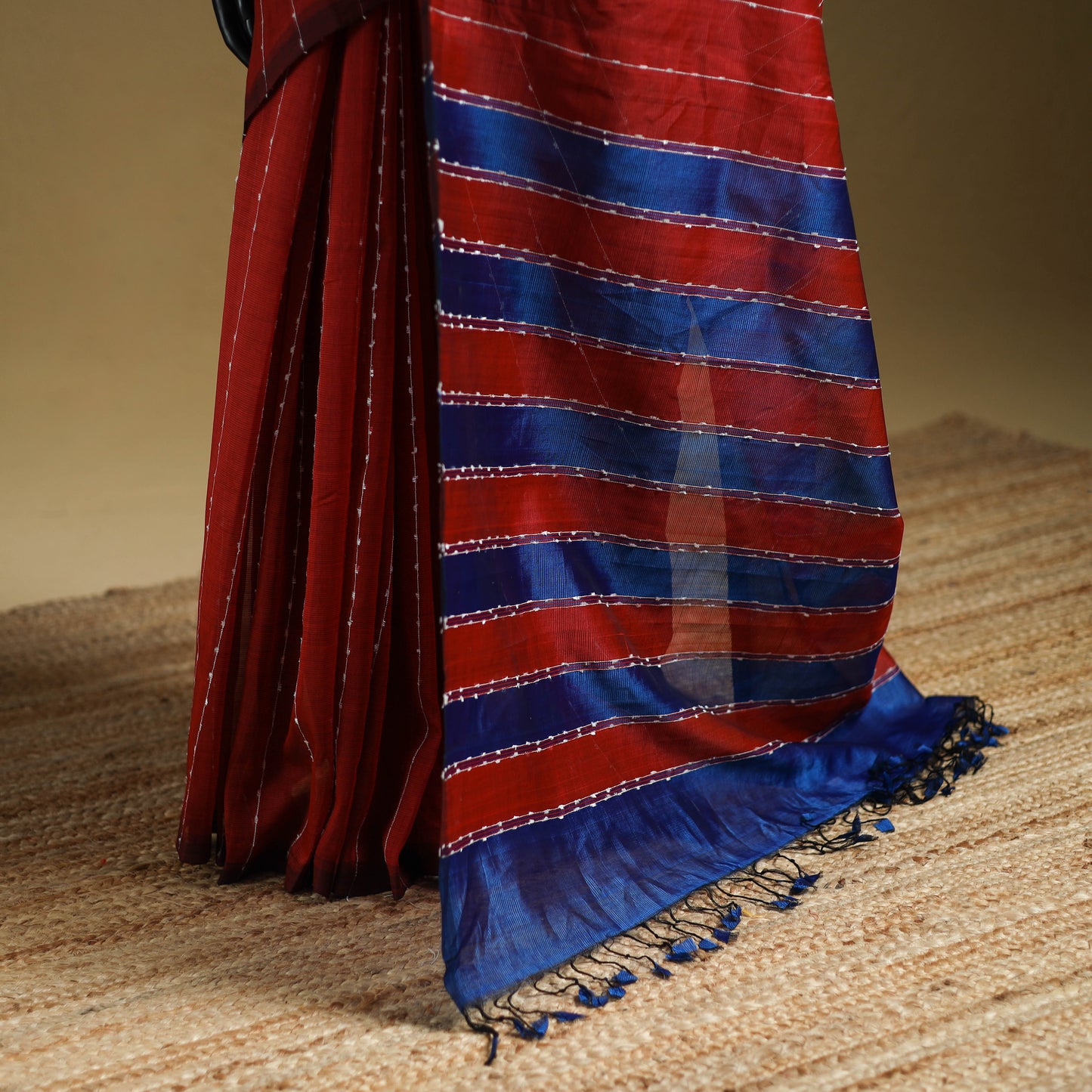 Red - Pure Handwoven Mangalagiri Silk Cotton Pattu Saree 13