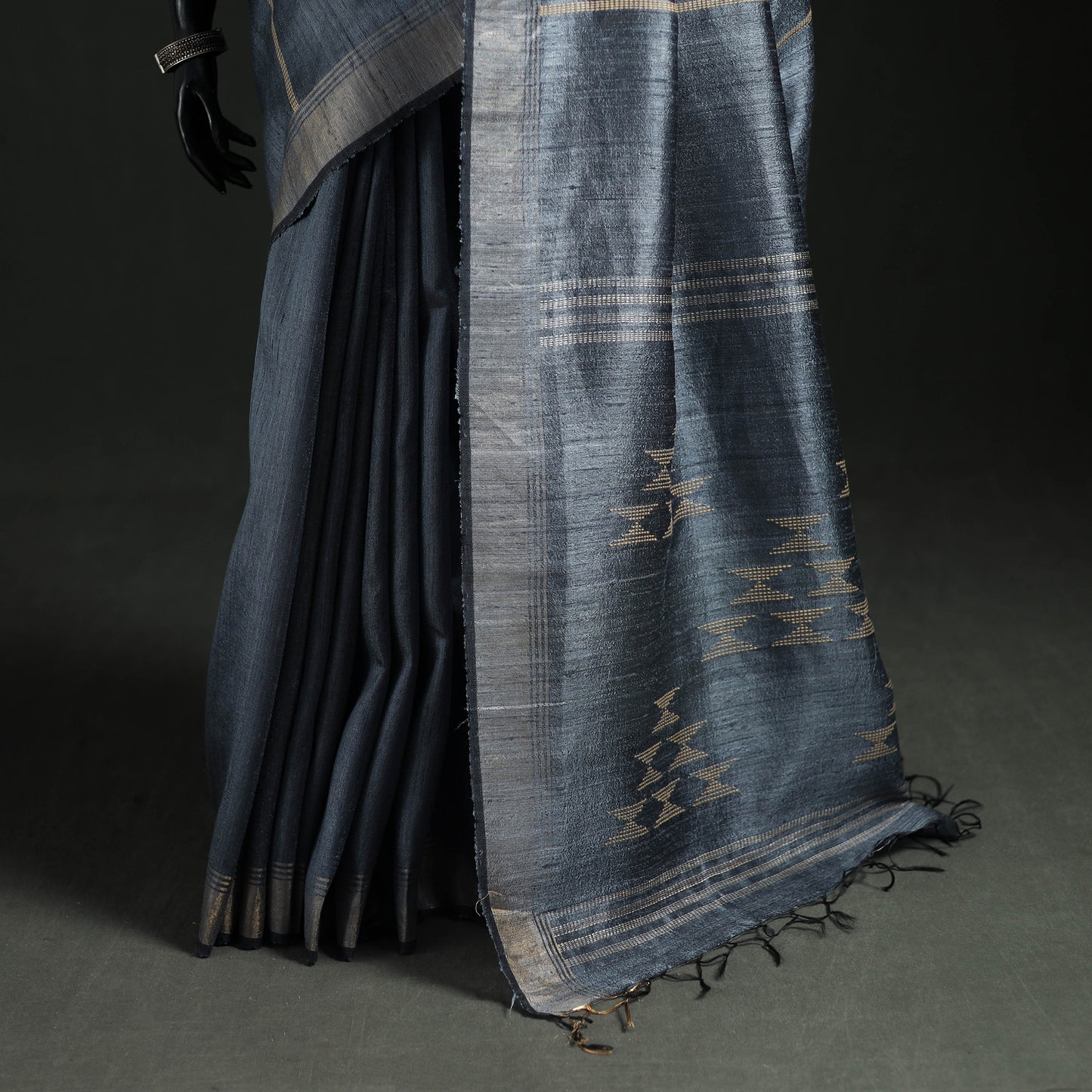 Handspun Handwoven Bhagalpuri Tussar Silk Saree 07