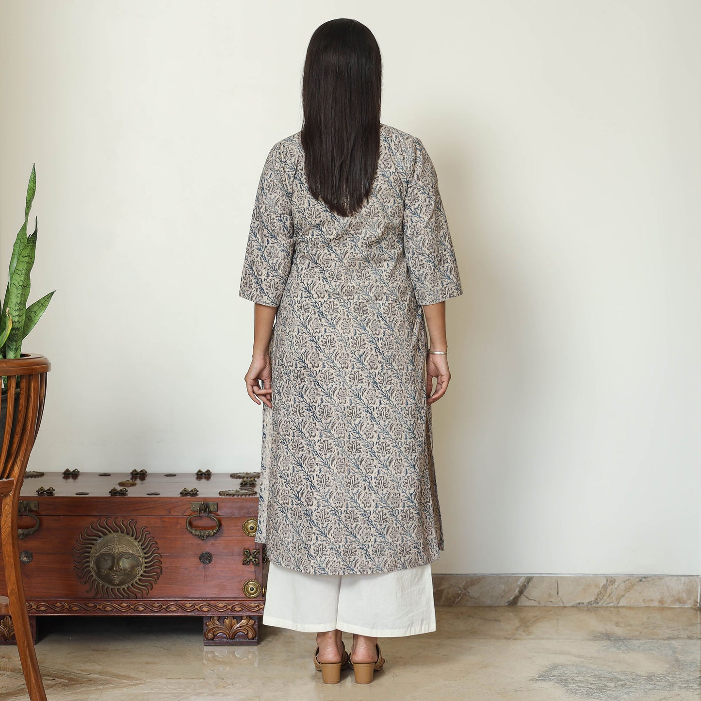 Grey - Pedana Kalamkari Hand Block Printed Cotton Straight Kurta 01