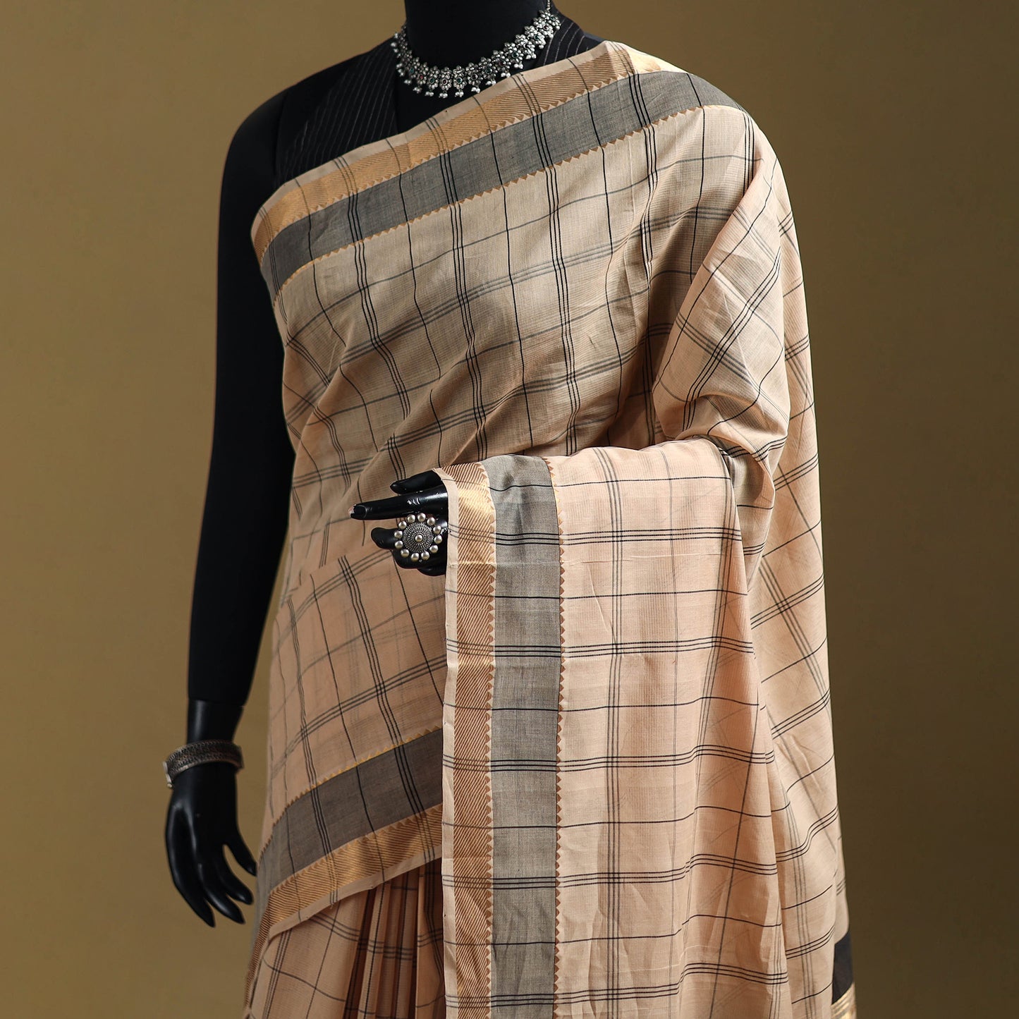 Beige - Pure Handwoven Zari Checks Mangalagiri Cotton Saree 25