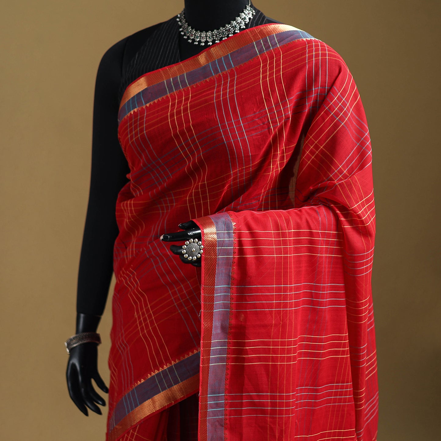 Red - Pure Handwoven Zari Checks Mangalagiri Cotton Saree 28